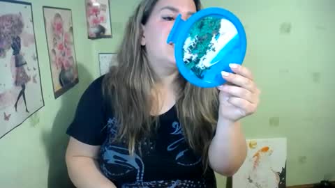 Snapshot of chrystalbella chatting on 02-26-25, 04:58 Diana online show from 02-26-25, 04:58