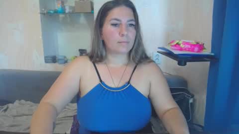 Snapshot of chrystalbella chatting on 10-08-25, 07:50 Diana online show from 10-08-25, 07:50