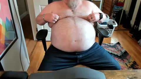 Snapshot of chubbybaybear chatting on 10-03-25, 08:17 Chubby online show from 10-03-25, 08:17