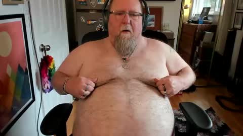 Snapshot of chubbybaybear chatting on 10-25-25, 10:04 Chubby online show from 10-25-25, 10:04
