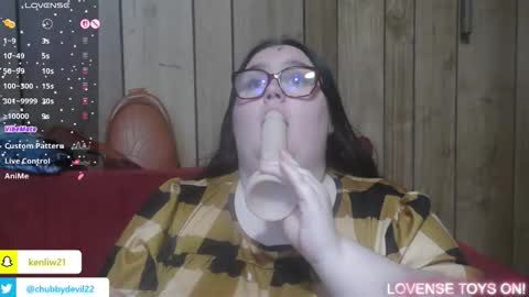 Snapshot of chubbydevil22 chatting on 03-04-26, 12:49 kenli online show from 03-04-26, 12:49