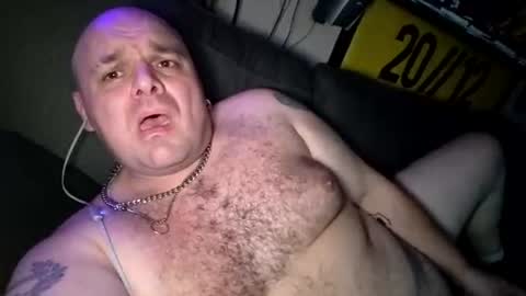 chubbyman44 online show from 06-10-26, 02:45