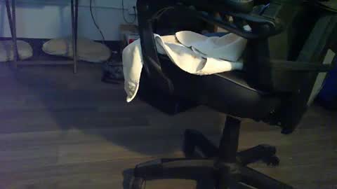 Snapshot of chubtoy chatting on 03-12-25, 03:24 chubtoy online show from 03-12-25, 03:24