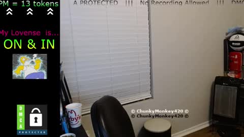 Snapshot of chunkymonkey420 chatting on 02-25-25, 05:41 Spencer Smokey Bear online show from 02-25-25, 05:41