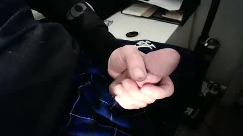 Snapshot of chusho chatting on 02-14-26, 04:42 Im so cute online show from 02-14-26, 04:42