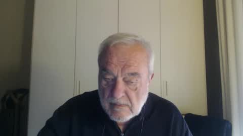 Snapshot of ciaoamoremio4 chatting on 11-05-25, 11:43 ciaoamoremio4 online show from 11-05-25, 11:43