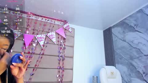 Snapshot of ciara_blake chatting on 02-12-26, 07:20 CIARA online show from 02-12-26, 07:20