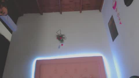 Snapshot of cicimom chatting on 09-22-25, 02:57 cicimom online show from 09-22-25, 02:57