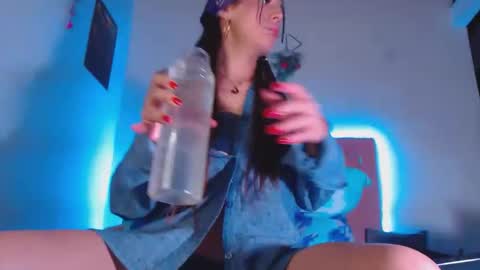 Snapshot of cicimom chatting on 11-17-25, 12:49 cicimom online show from 11-17-25, 12:49