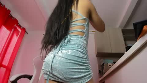 Snapshot of cielo_9 chatting on 12-17-24, 11:49 Sara INSTAGRAM SARARENDON7798 online show from 12-17-24, 11:49
