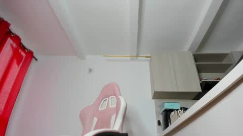 Snapshot of cielo_9 chatting on 12-19-24, 11:39 Sara INSTAGRAM SARARENDON7798 online show from 12-19-24, 11:39