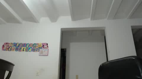 Snapshot of cielonoir04 chatting on 06-05-26, 04:30 Cielo Noir online show from 06-05-26, 04:30