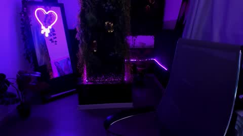 Cin Bellamy online show from 02-21-26, 05:52