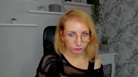 Cinderella online show from 02-23-26, 06:33