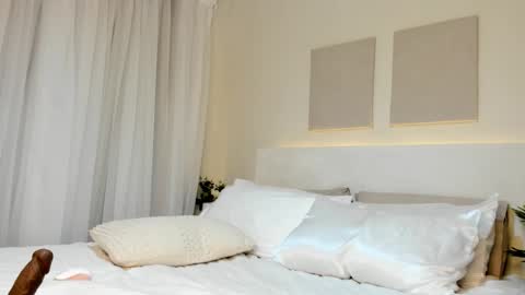 Snapshot of cinnamon_lips07 chatting on 02-15-26, 06:59 Indie online show from 02-15-26, 06:59