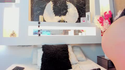 Cinthya  online show from 09-24-25, 12:19