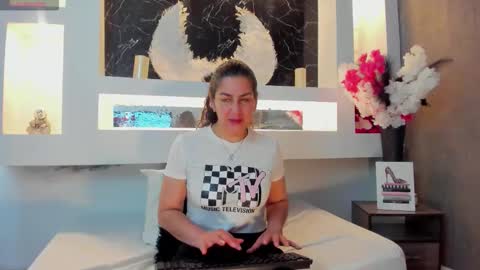 Cinthya  online show from 10-17-25, 12:08