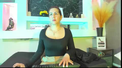 Cinthya  online show from 01-10-26, 02:08