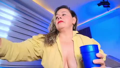Cinthya online show from 06-19-26, 07:28
