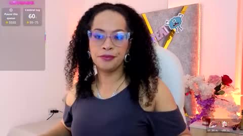 Snapshot of cintia_holms chatting on 02-03-26, 10:59 Cintia online show from 02-03-26, 10:59