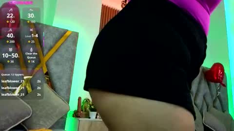 Snapshot of cintia_holms chatting on 03-06-26, 12:40 Cintia online show from 03-06-26, 12:40