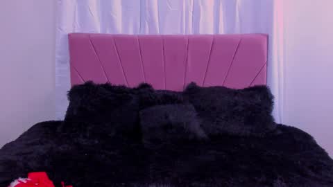 CintiaCollins  online show from 12-13-25, 08:14