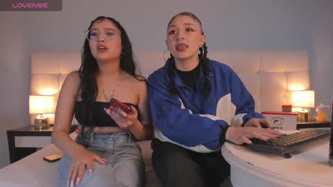 Snapshot of cintya_kors chatting on 01-10-25, 02:14 Cintya online show from 01-10-25, 02:14