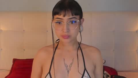 Snapshot of cintya_kors chatting on 02-26-25, 09:37 Cintya online show from 02-26-25, 09:37