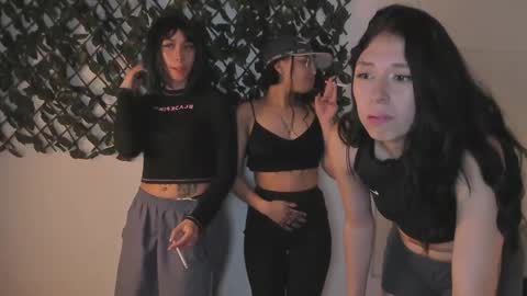 Snapshot of cintya_kors chatting on 03-08-25, 08:22 Cintya online show from 03-08-25, 08:22