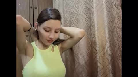 Snapshot of cirabonnet chatting on 11-27-25, 11:07 Lisa Salivan online show from 11-27-25, 11:07