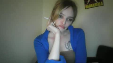 Snapshot of circeandco chatting on 04-04-26, 06:11 circeandco online show from 04-04-26, 06:11