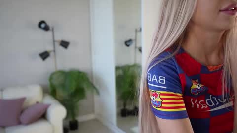 Sandy online show from 09-15-25, 07:08