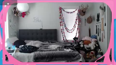 Blu online show from 06-24-26, 01:37