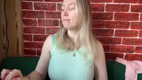 citrusblissss online show from 10-16-25, 02:45