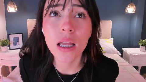 Anna online show from 02-10-26, 03:43