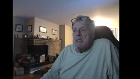 Snapshot of cjscout chatting on 12-11-24, 12:02 cjscout online show from 12-11-24, 12:02