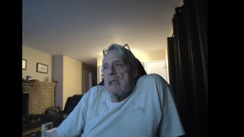 Snapshot of cjscout chatting on 12-18-24, 07:47 cjscout online show from 12-18-24, 07:47