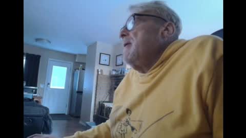 Snapshot of cjscout chatting on 01-10-25, 11:18 cjscout online show from 01-10-25, 11:18