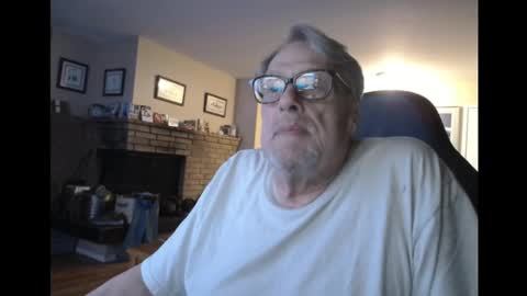 Snapshot of cjscout chatting on 01-17-25, 02:08 cjscout online show from 01-17-25, 02:08