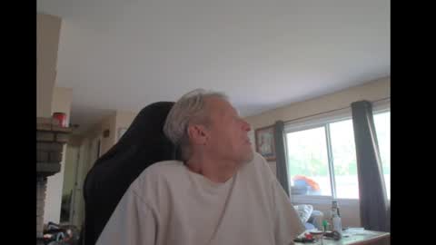 Snapshot of cjscout chatting on 09-21-25, 11:39 cjscout online show from 09-21-25, 11:39