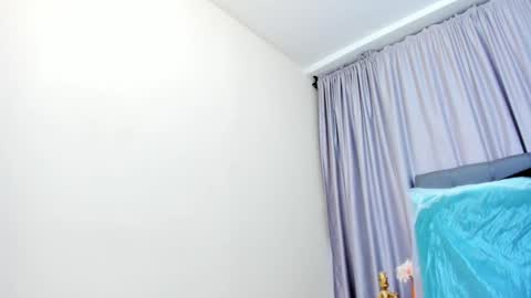 claire aristizabal online show from 12-11-24, 06:42