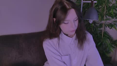 Claire Bennett online show from 05-17-26, 11:01