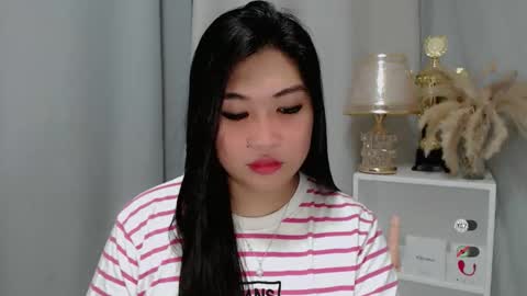 Snapshot of claire_wntr chatting on 04-29-26, 02:59 CLAIRE online show from 04-29-26, 02:59
