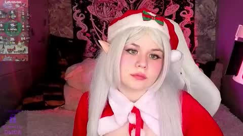 Snapshot of clairefaers chatting on 12-20-25, 03:30 Claire Faers online show from 12-20-25, 03:30