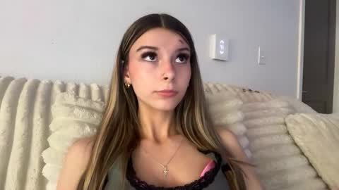 Snapshot of clairewalkerr chatting on 11-14-25, 10:07 clairewalkerr online show from 11-14-25, 10:07