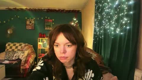 Snapshot of clancyosbourne chatting on 12-05-25, 07:54 Clancy online show from 12-05-25, 07:54