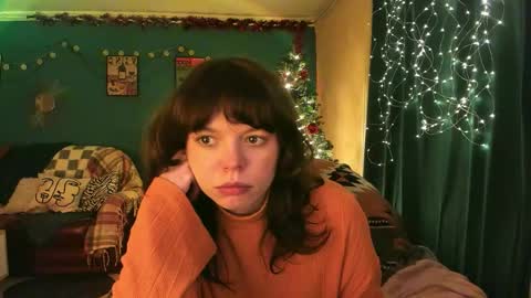 Snapshot of clancyosbourne chatting on 02-06-26, 06:33 Clancy online show from 02-06-26, 06:33