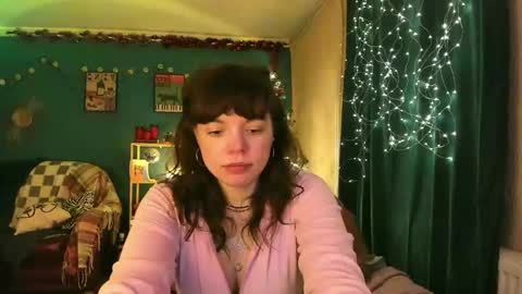 Snapshot of clancyosbourne chatting on 02-07-26, 06:44 Clancy online show from 02-07-26, 06:44