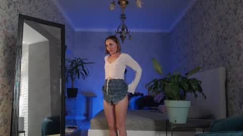 Clara online show from 10-25-25, 05:19