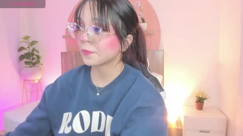 Snapshot of clara_lu chatting on 05-23-26, 02:50 C L A R A online show from 05-23-26, 02:50